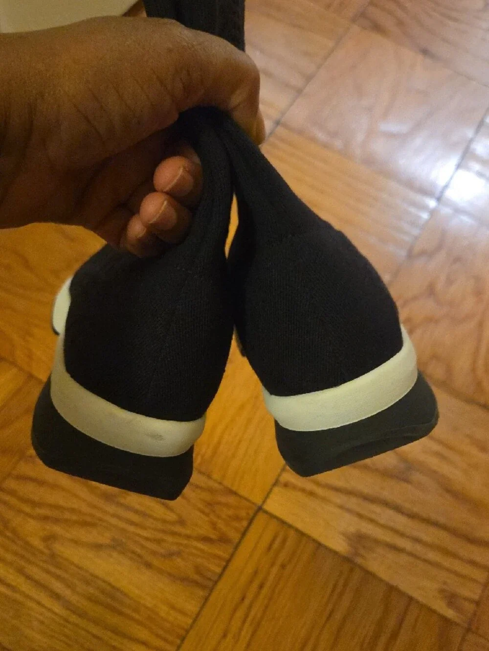 Women's Black Slip-On Knit Sneakers - Casual Comfort